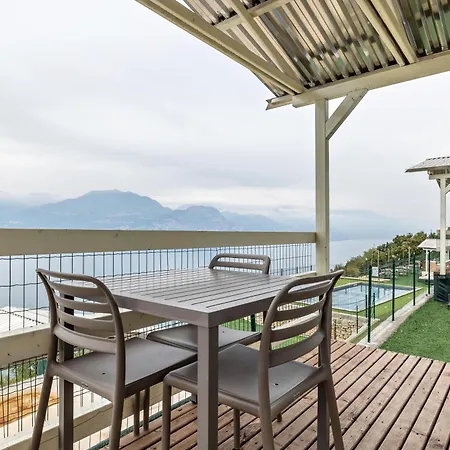 Le Terrazze Sul Garda Relais Бренцоне-суль-Гарда